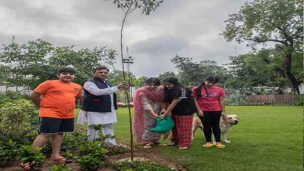 अखिलेश यादव के बच्चे