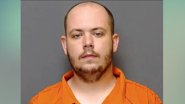 400 से ज्यादा जोड़ी महिलाओं के अंडरगारमेंट्स मिले