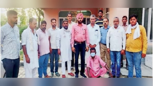 monitor lizard (Goh) hunting for food, hunter caught in abohar punjab