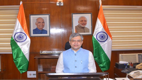 'कुछ तो बात है इनमें, जो 2 साल के राजनीतिक सफर में रेल मंत्री बन गए' 'कुछ तो बात है इनमें, जो 2 साल के राजनीतिक सफर में रेल मंत्री बन गए'