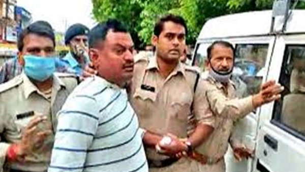 नाटकीय ढंग से हुआ सरेंडर, पलटी गाड़ी, एनकाउंटर में ढेर विकास