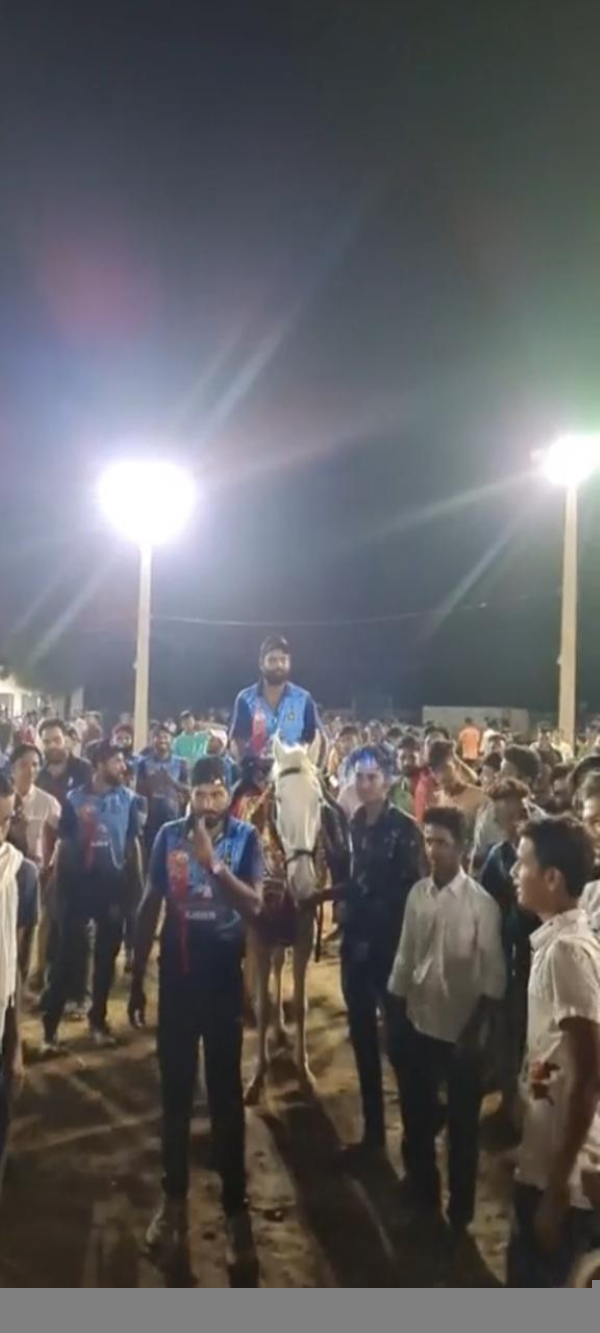  कप्तान इसलिए घोड़ी पर सवार होकर मैदान में पहुंचा