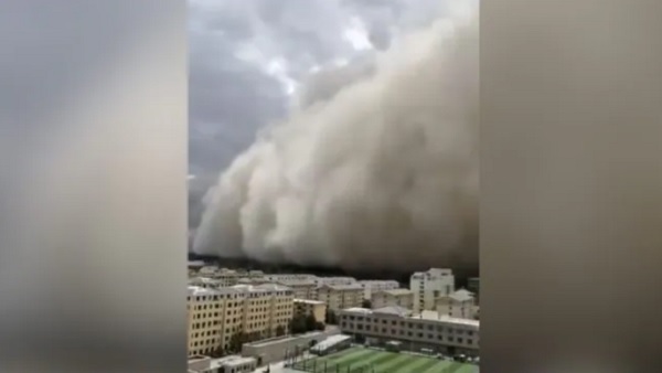 शहर में दृश्यता 20 फीट से भी हुई कम