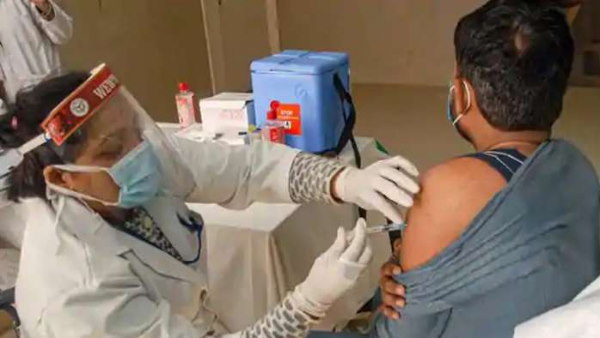 Budaun woman claims vaccine blinded her husband HC asks DM for compensation Budaun woman claims vaccine blinded her husband HC asks DM for compensation