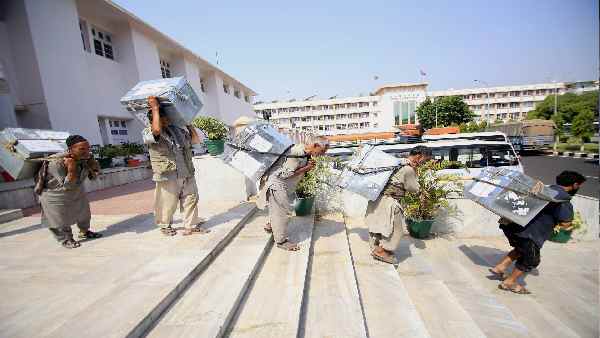 149 साल पुरानी 'दरबार मूव' परंपरा खत्म 149 साल पुरानी 'दरबार मूव' परंपरा खत्म