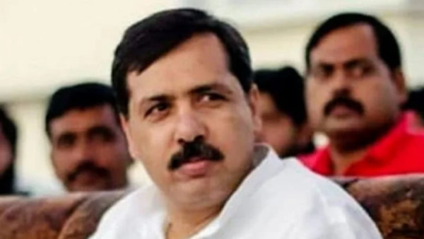 2017 में मुलायम ने बिगाड़ा बाहुबली धनंजय का खेल