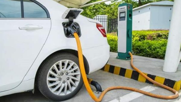 Delhi governments initiative to promote electric vehicles, reserved 4000 auto permits Delhi governments initiative to promote electric vehicles, reserved 4000 auto permits