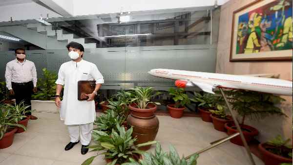 पिता के सपनों को बुलंदियों पर पहुंचाना चाहते हैं सिंधिया