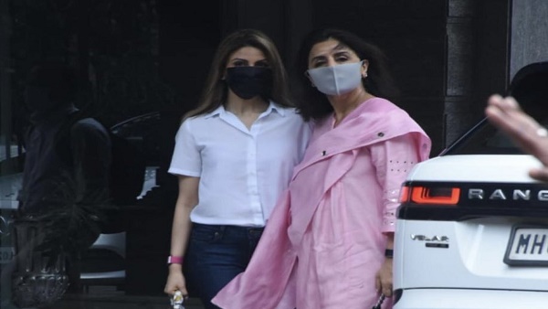 कपूर परिवार के ये सदस्य भी दिखे गृह प्रवेश पूजा में