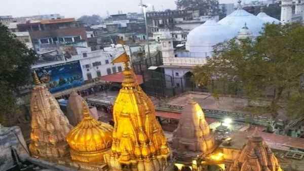 कैसे हुआ मंदिर को मस्जिद की जमीन देने का फैसला