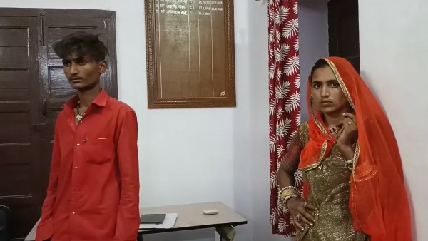 संदिग्ध हालत में घूमते मिले संदिग्ध हालत में घूमते मिले