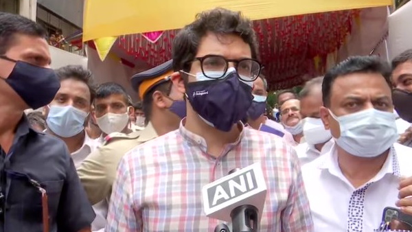 आदित्य ठाकरे का विपक्ष पर पलटवार