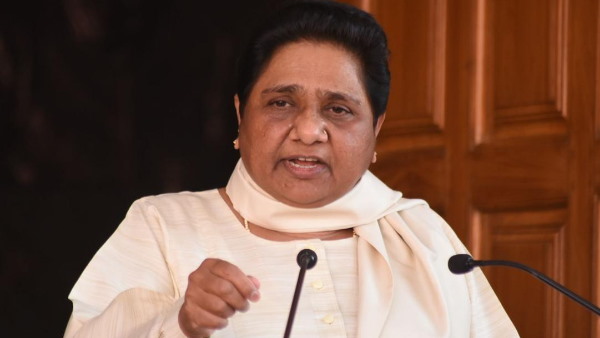 BSP chief mayawati hits out at samajwadi party over ruckus in up block pramukh chunav BSP chief mayawati hits out at samajwadi party over ruckus in up block pramukh chunav