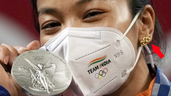 पदक जीतने के बाद रो पड़ीं मीरा की मां