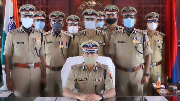 'जनता से सीधे जुड़ें पुलिस अधिकारी'