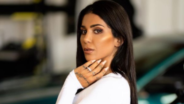 कपड़ों की वजह से फ्लाइट में नहीं चढ़ने दिया