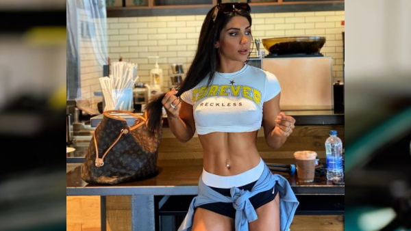 मूल रूप से तुर्की की हैं डेनीज