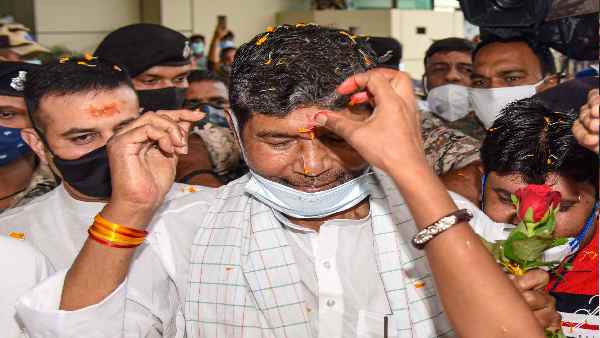 पासवान की जगह पारस बन सकते हैं मंत्री