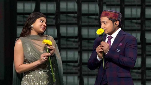 पवनदीप और अरुणिता का दिखा एक्‍सप्रेशन 