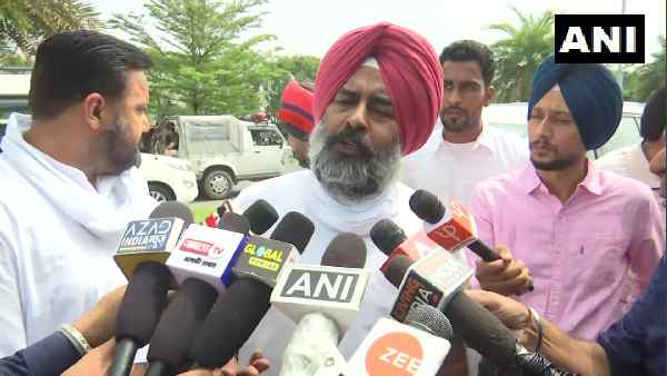 Navjot Singh Sidhu overshadowed CM Captain Amarinder Singh in Punjab, mobilized 62 MLAs, MLA demanded an apology from CM