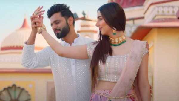 खुद शेयर की ये खुशखबरी 