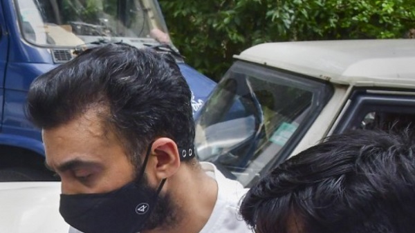 गूगस प्ले स्टोर और एप्पल स्टोर ने बैन किया था हॉटशॉट ऐप