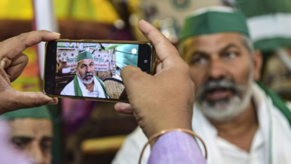 सोशल मीडिया पर वायरल हुआ कार्टून, यूजर्स दे रहे प्रतिक्रिया