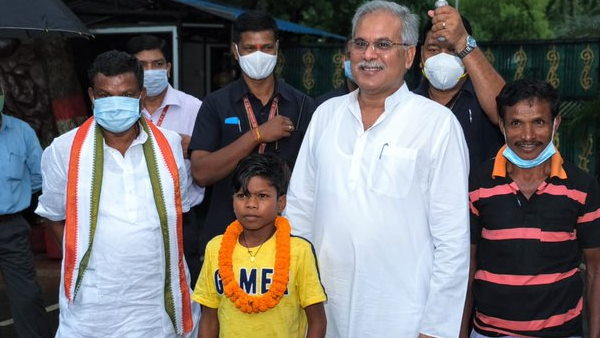 बादशाह से लेकर सीएम तक हुए फैन बादशाह से लेकर सीएम तक हुए फैन