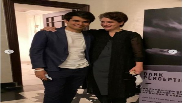 बेटे के साथ शेयर की फोटो बेटे के साथ शेयर की फोटो