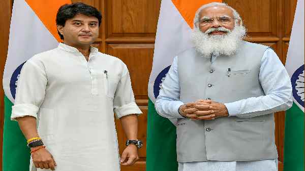 सिंधिया को 16 महीने इंतजार का पुरस्कार