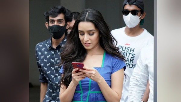 लीक हुआ श्रद्धा कपूर का व्हाट्सएप चैट लीक हुआ श्रद्धा कपूर का व्हाट्सएप चैट