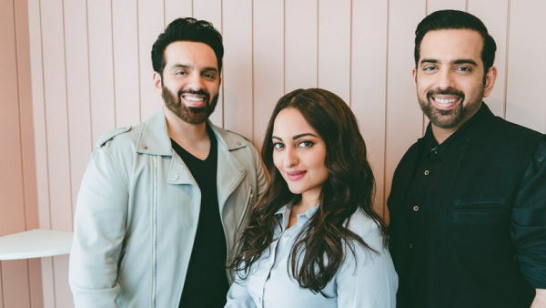 जानिए सोनाक्षी-लव-कुश की क्यों हो रही है तारीफ? जानिए सोनाक्षी-लव-कुश की क्यों हो रही है तारीफ?