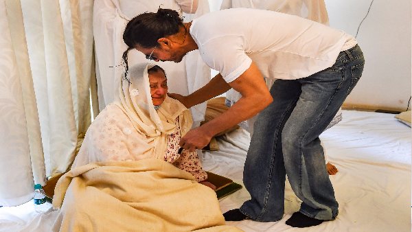 यूजर्स के निशाने पर आए शाहरुख