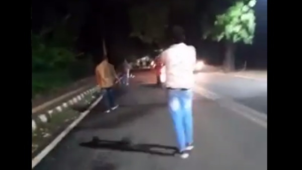 मदद के लिए कोई नहीं आया आगे