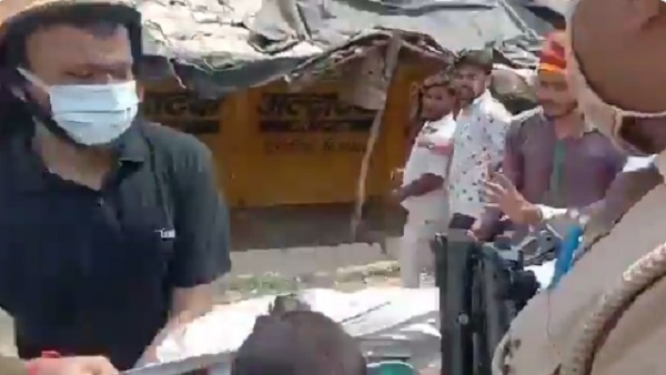 'पिता जी ने बोला- ज्यादा मत करो, वरना देशद्रोह में फंसा दिए जाओगे'