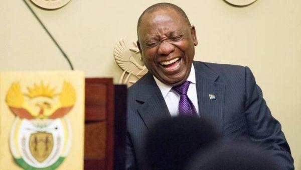 अमेरिका, ब्रिटेन और सऊदी में अकाउंट