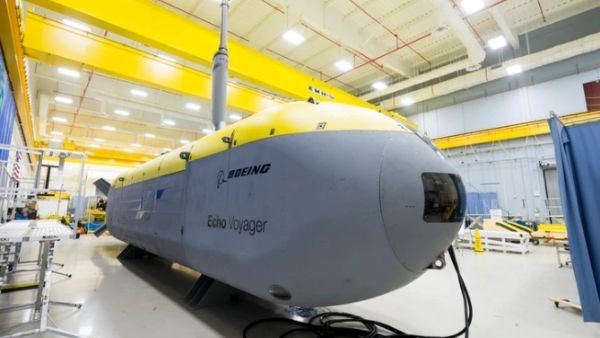 पानी में आर्टिफिशियल इंटेलीजेंस रोबोट