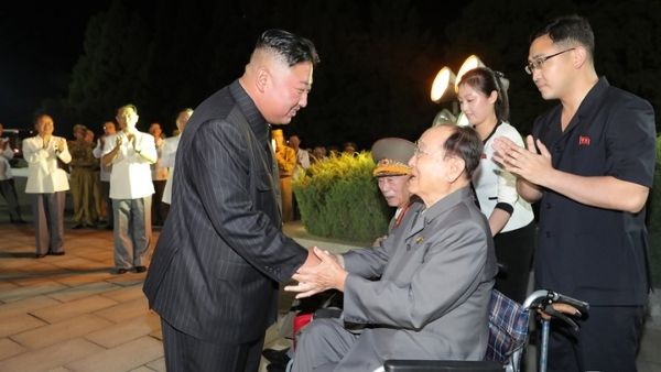 किम जोंग उन ने कम किया वजन