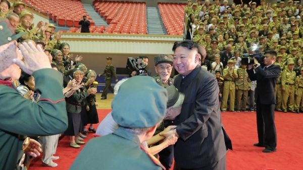 अधिकारियों की शामत