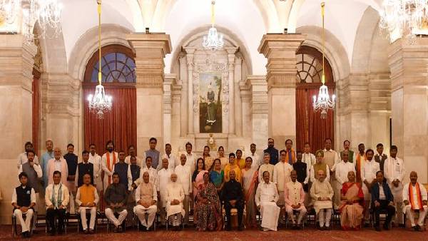 केंद्रीय मंत्रीमंडल में तीन प्रकार के मंत्री होते है 