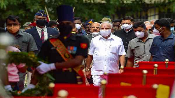 कार्यकाल से दो साल पहले छोड़ दिया है मुख्यमंत्री पद 