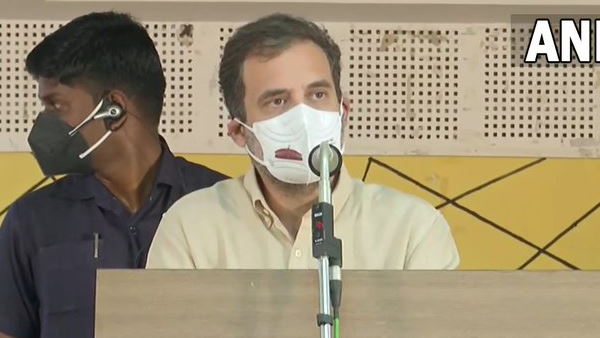 राजम्‍मा की इमोशनल बात सुनकर राहुल गांधी ने लगा लिया उन्‍हें गले 