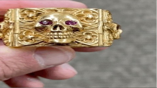 फिल्म में इस अंगूठी को पहनेंगे स्टेलोन