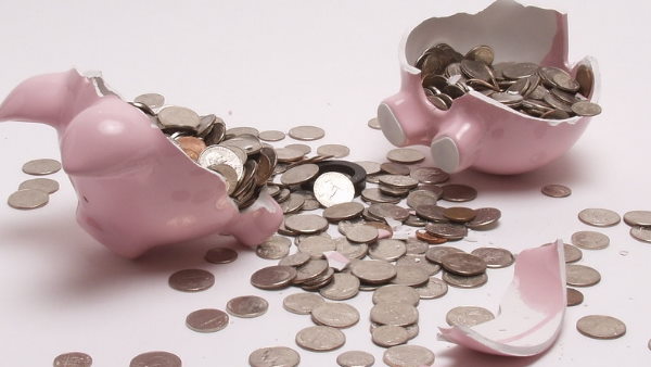 बेटे की गुल्लक लेकर पहुंचा चालान भरने