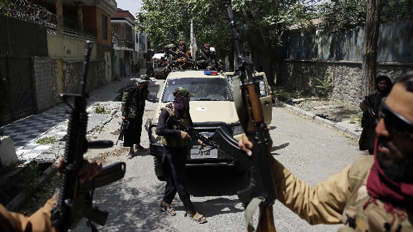 नूर मोहम्मद के कंधे पर गोली के थे निशान नूर मोहम्मद के कंधे पर गोली के थे निशान