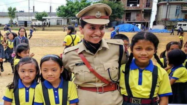 डॉक्टरी छोड़ आईपीएस अधिकारी बनीं आकृति शर्मा