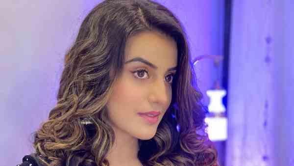 ब्रेकअपर के बाद सुर्खियों में आई थी अक्षरा सिंह