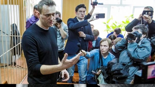 व्लादिमीर पुतिन Vs एलेक्स नवेलनी 