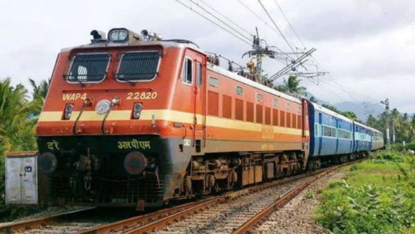 woman along with her two kids lost life after being hit by train in aligarh woman along with her two kids lost life after being hit by train in aligarh