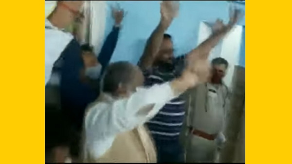 गोल्ड की खुशी में मंत्री ने किया भांगड़ा गोल्ड की खुशी में मंत्री ने किया भांगड़ा